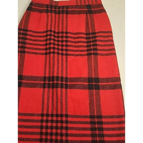 Vtg 60s 70s Woolrich long red & black plaid wool skirt w fringe, size 14 Vintage - Picture 2 of 8